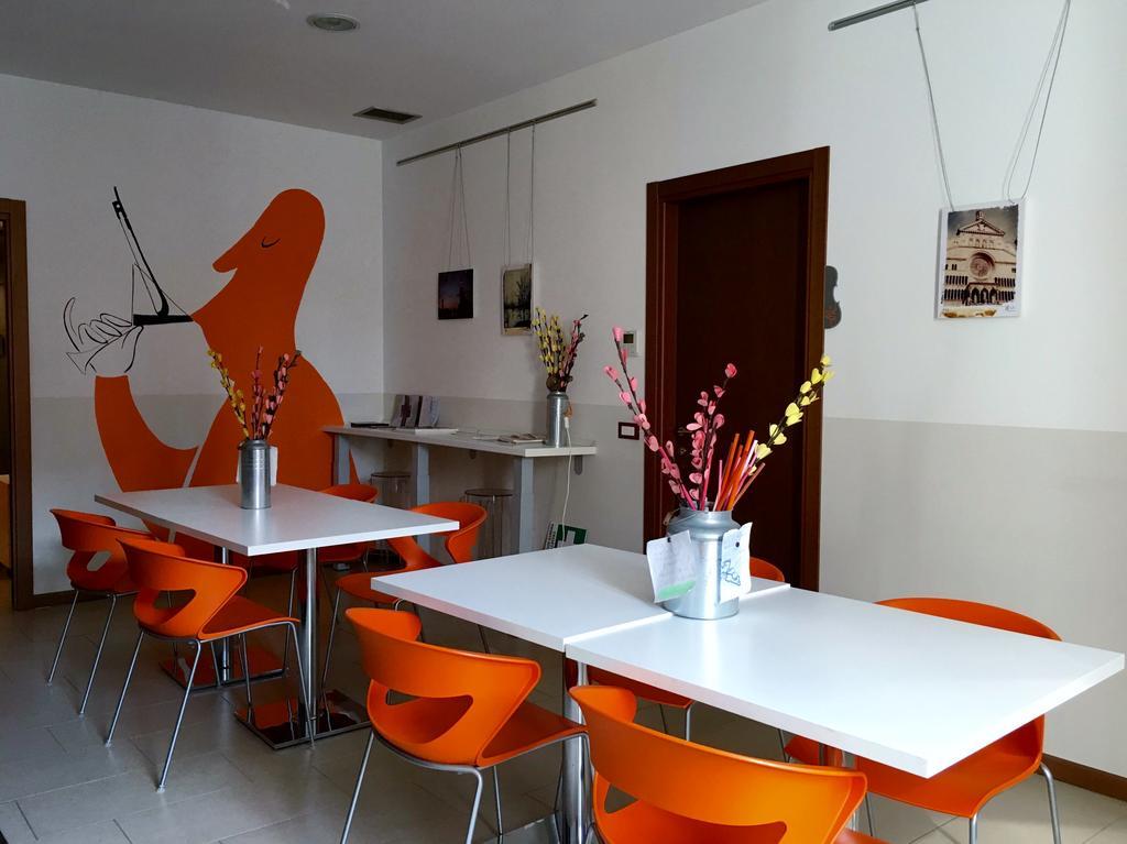 L'Archetto Hostel Cremona Exterior photo