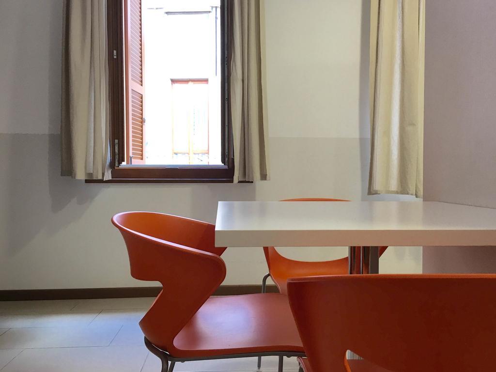 L'Archetto Hostel Cremona Exterior photo