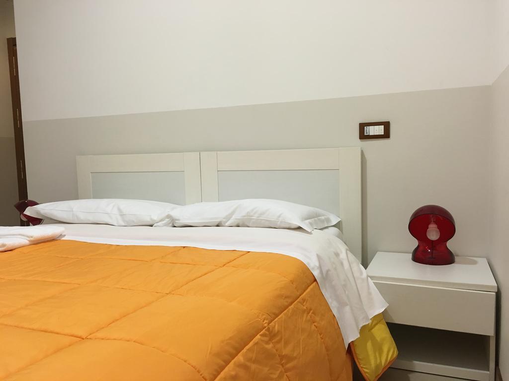 L'Archetto Hostel Cremona Exterior photo